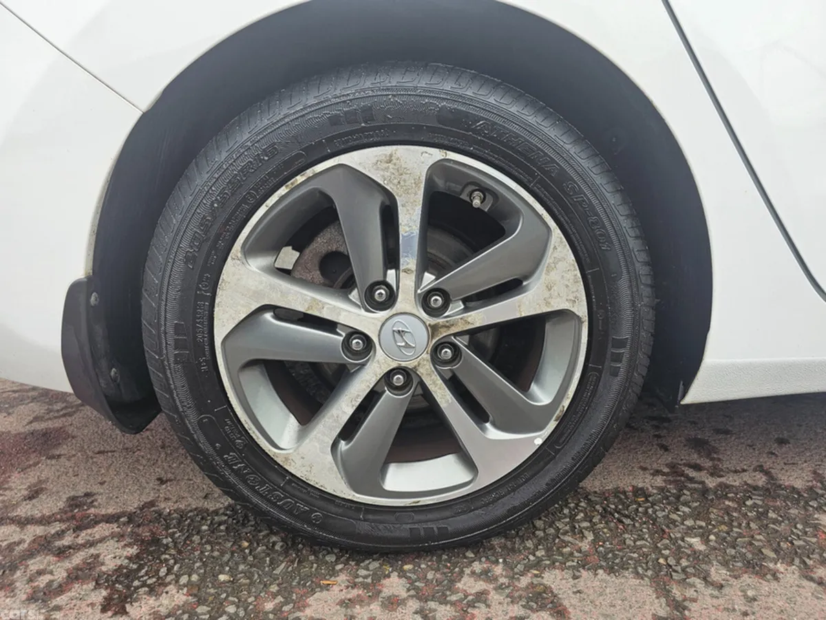 Hyundai i30 Estate, Diesel, 2017, White