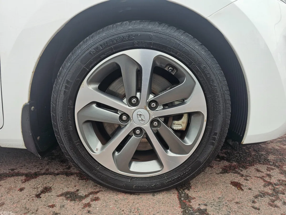 Hyundai i30 Estate, Diesel, 2017, White