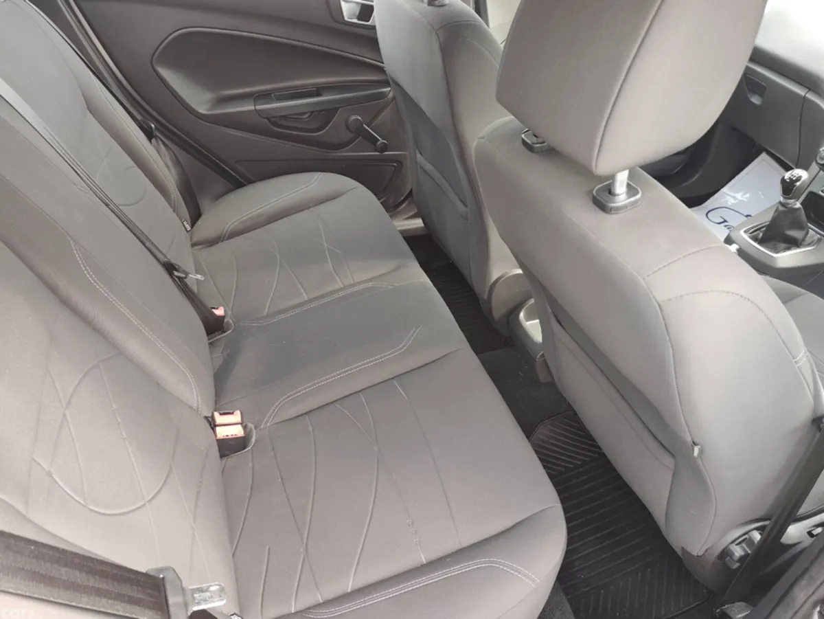 Ford Fiesta Hatchback, Petrol, 2016, Silver