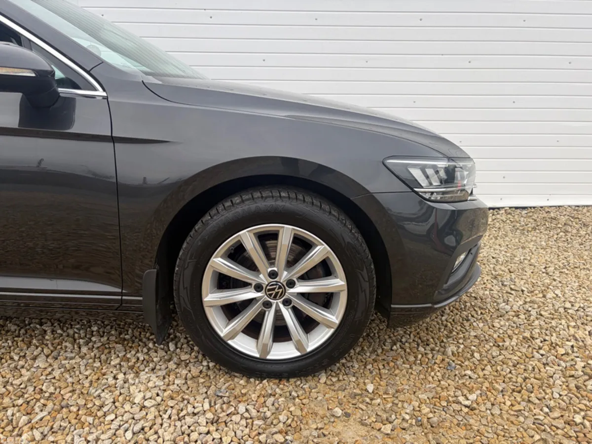 Volkswagen Passat Estate, Diesel, 2021, Grey