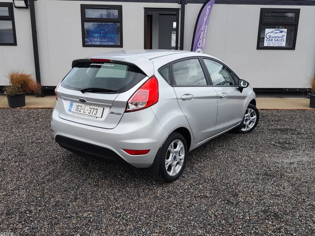 Ford Fiesta Hatchback, Petrol, 2016, Silver