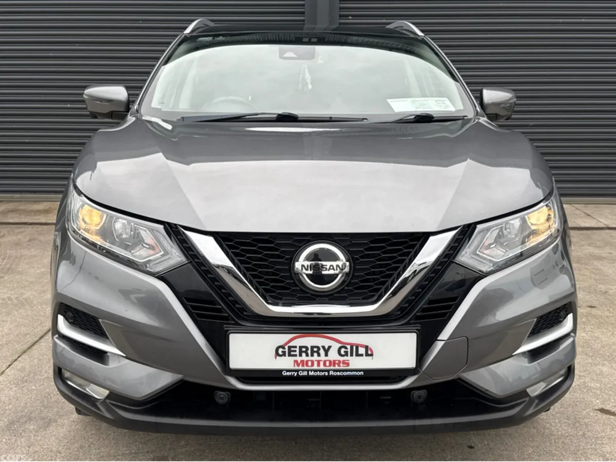 Nissan Qashqai MPV, Petrol, 2021, Grey