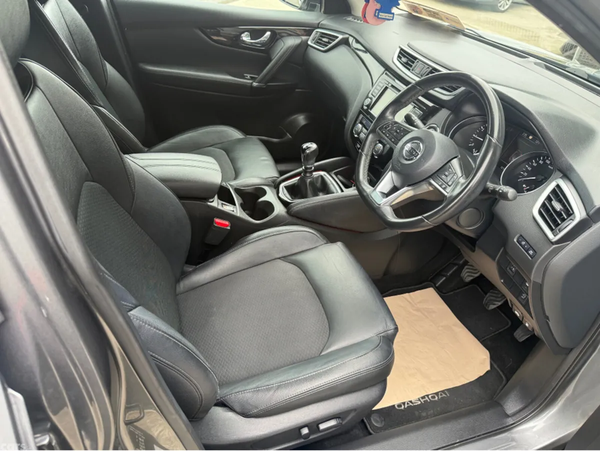 Nissan Qashqai MPV, Petrol, 2021, Grey