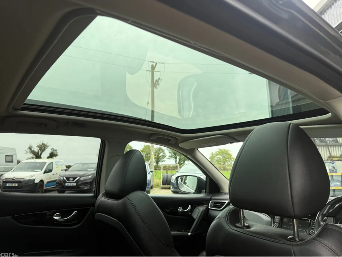 Nissan Qashqai MPV, Petrol, 2021, Grey