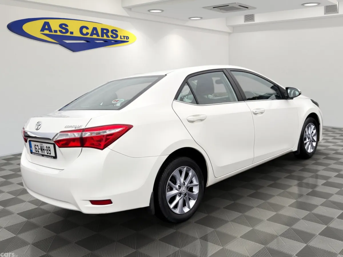 Toyota Corolla Saloon, Diesel, 2016, White