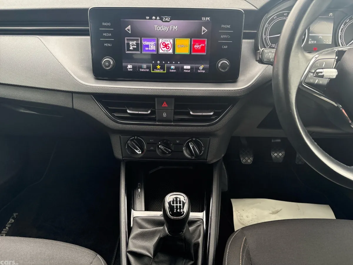 Skoda Kamiq Hatchback, Petrol, 2023, Grey