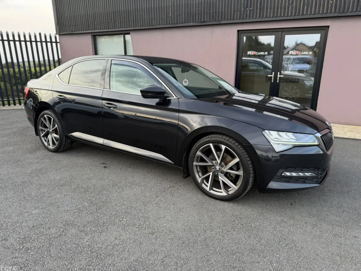 Skoda Superb Hatchback, Diesel, 2021, Black