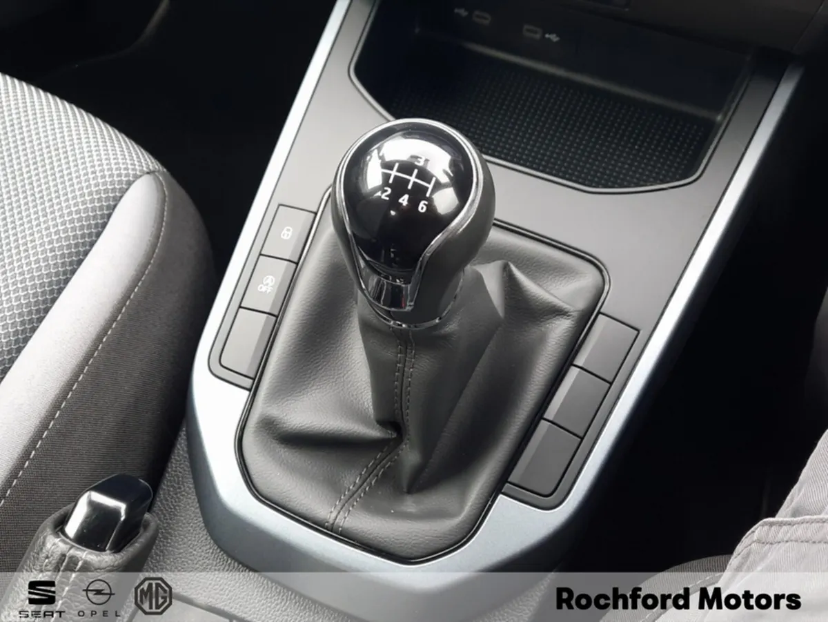 SEAT Arona Hatchback, Petrol, 2021, Grey