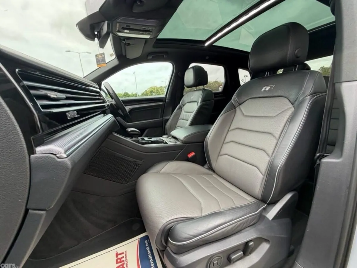 Volkswagen Touareg SUV, Diesel, 2021, Silver