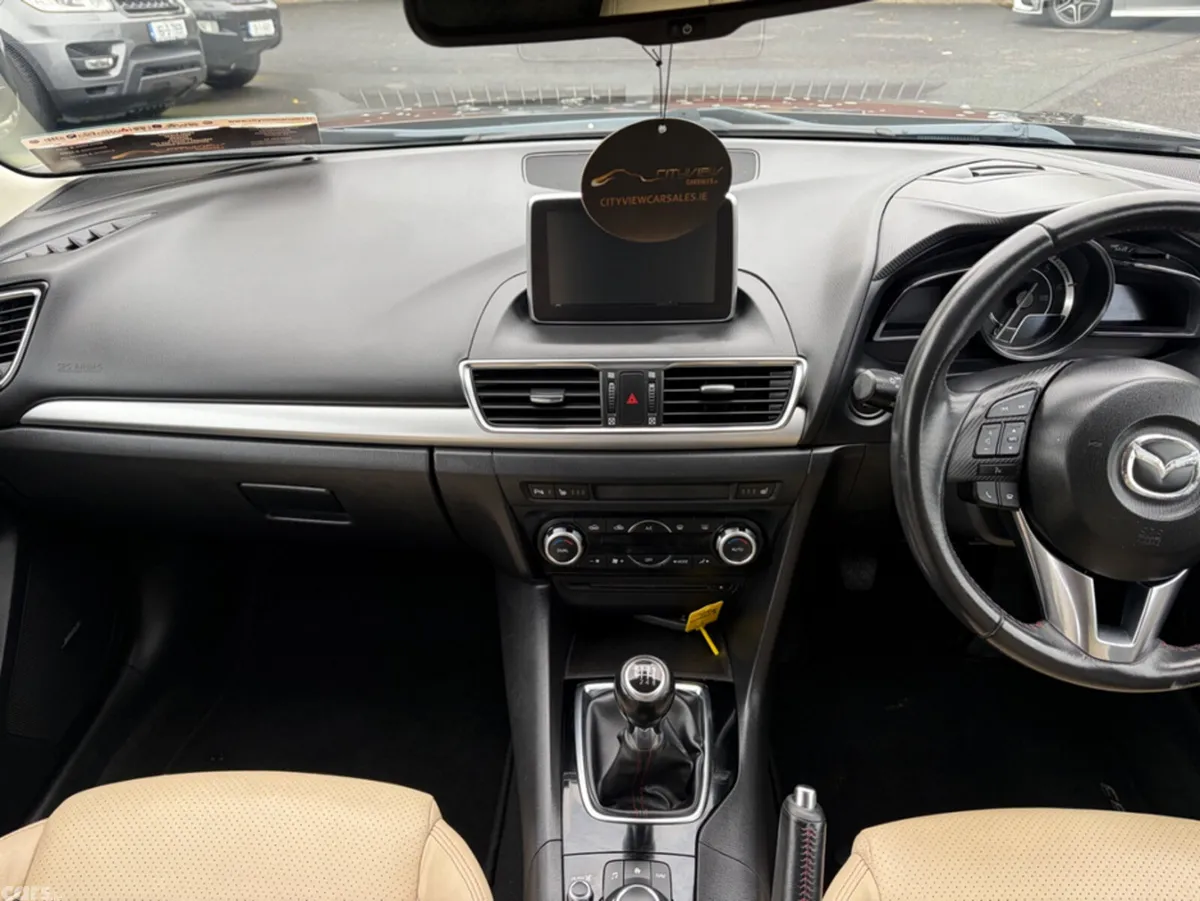 Mazda Mazda3 Hatchback, Diesel, 2014, Brown