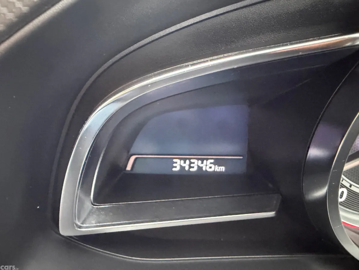 Mazda Mazda3 Hatchback, Diesel, 2014, Brown