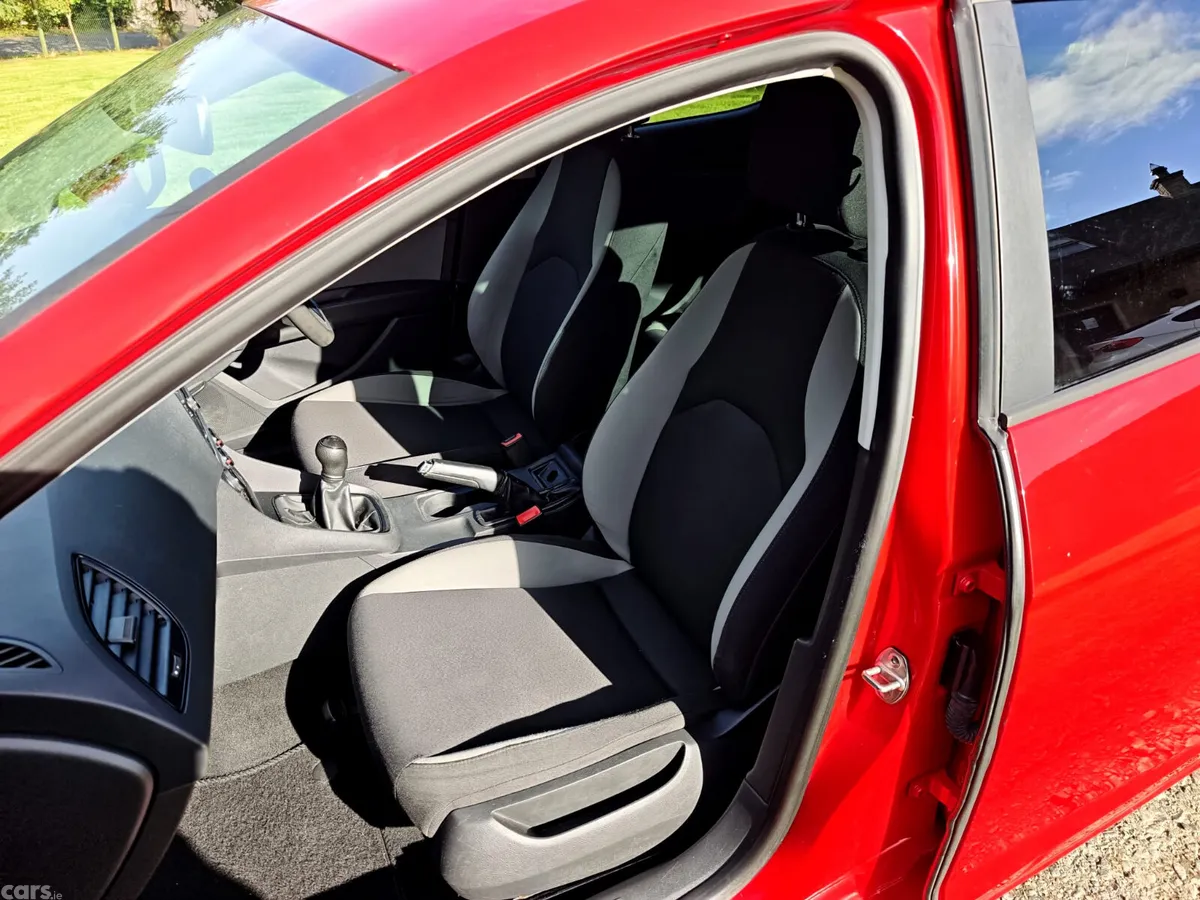 SEAT Leon Estate, Diesel, 2014, Red
