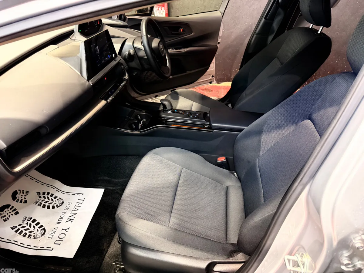 Toyota Prius Saloon, Petrol Hybrid, 2023, Silver