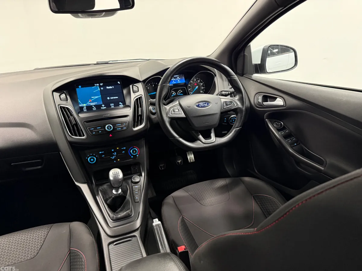 Ford Focus Hatchback, Diesel, 2017, White