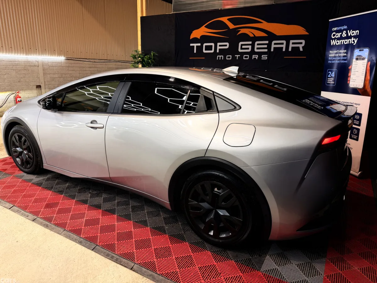 Toyota Prius Saloon, Petrol Hybrid, 2023, Silver