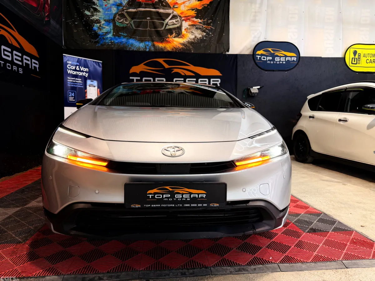 Toyota Prius Saloon, Petrol Hybrid, 2023, Silver
