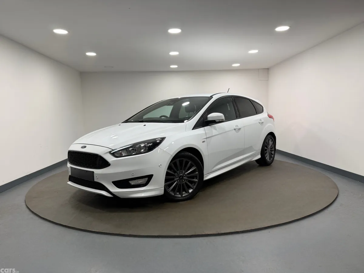 Ford Focus Hatchback, Diesel, 2017, White