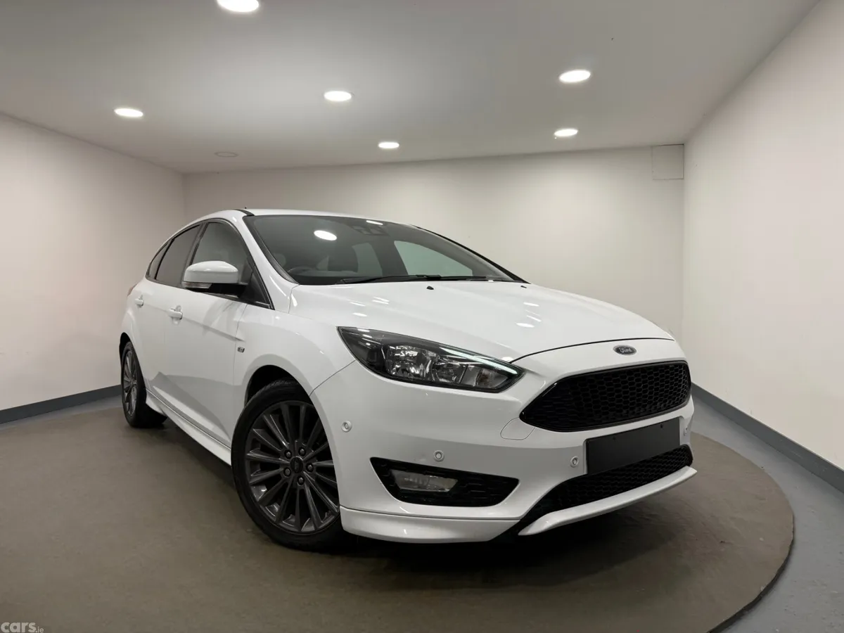 Ford Focus Hatchback, Diesel, 2017, White