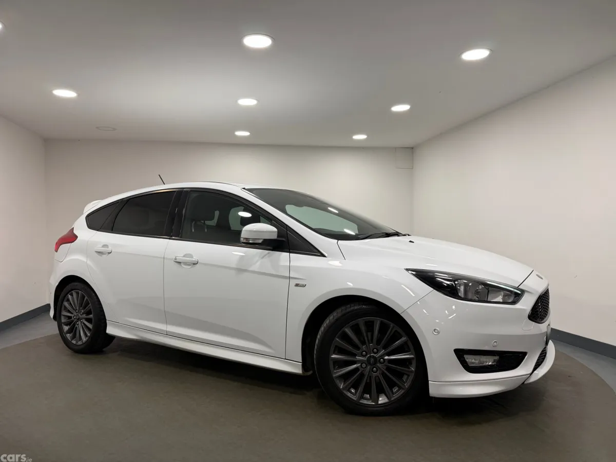 Ford Focus Hatchback, Diesel, 2017, White
