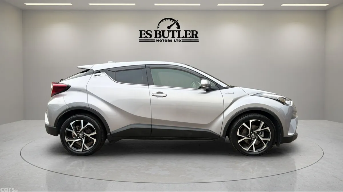 Toyota C-HR SUV, Petrol Hybrid, 2019, Silver