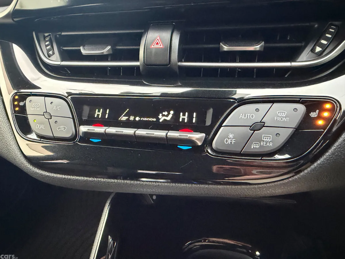 Toyota C-HR SUV, Petrol Hybrid, 2019, Silver