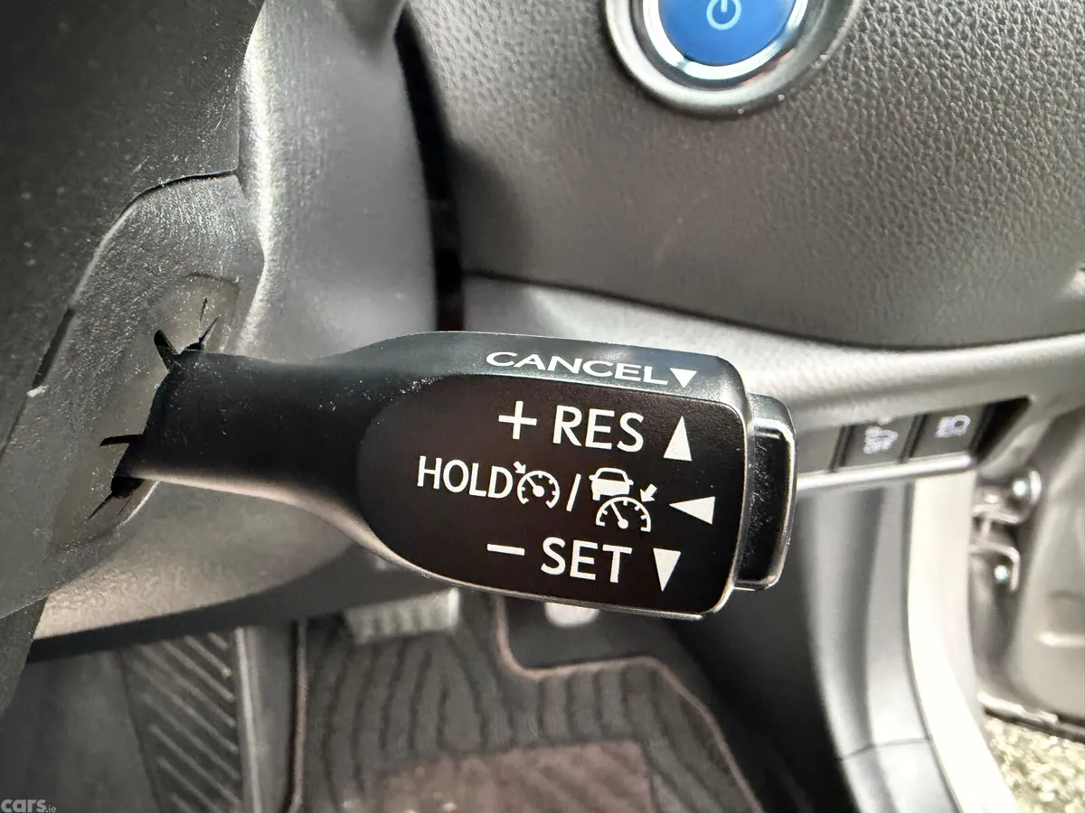 Toyota C-HR SUV, Petrol Hybrid, 2019, Silver