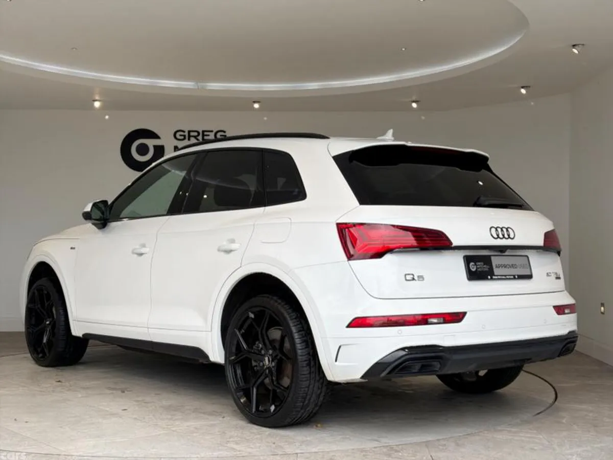 Audi Q5 SUV, Petrol Hybrid, 2023, White
