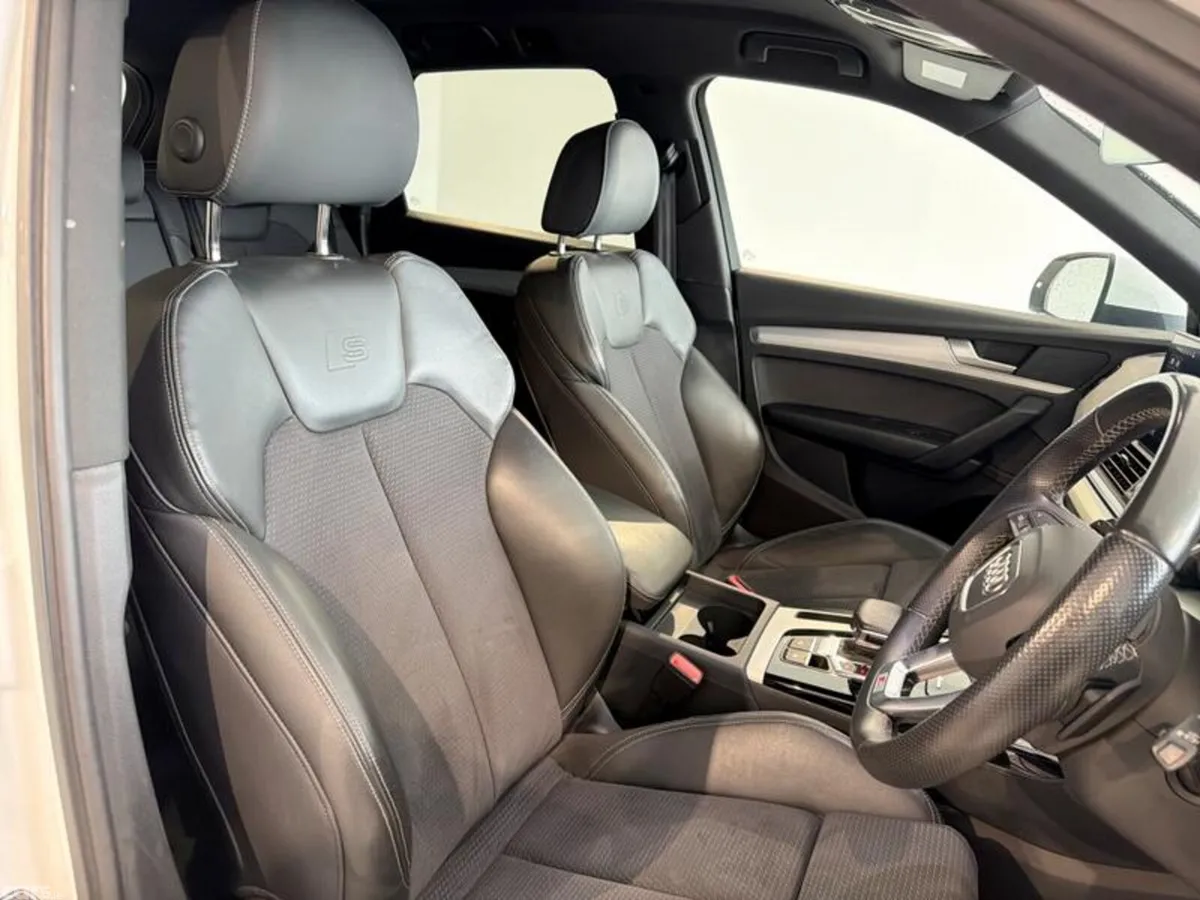 Audi Q5 SUV, Petrol Hybrid, 2023, White