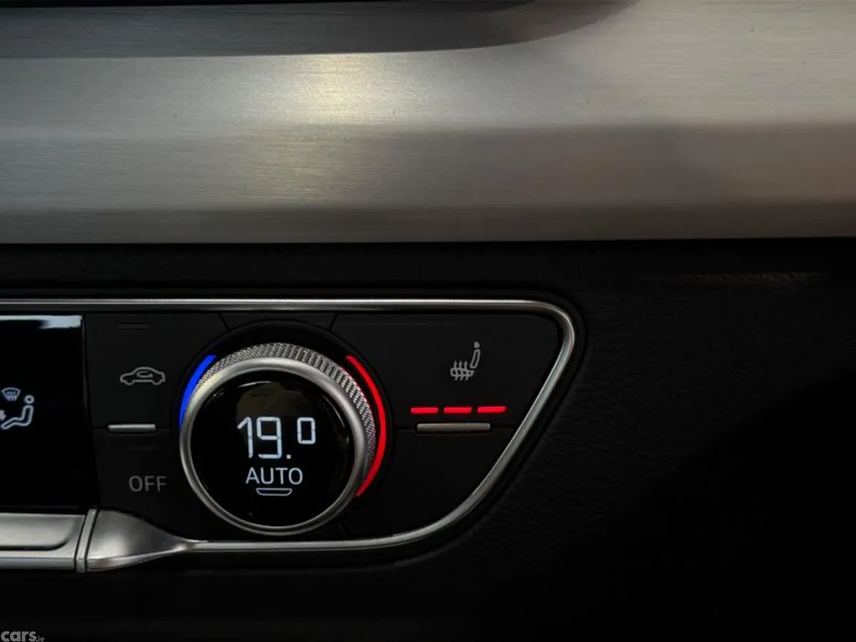 Audi Q5 SUV, Petrol Hybrid, 2023, White