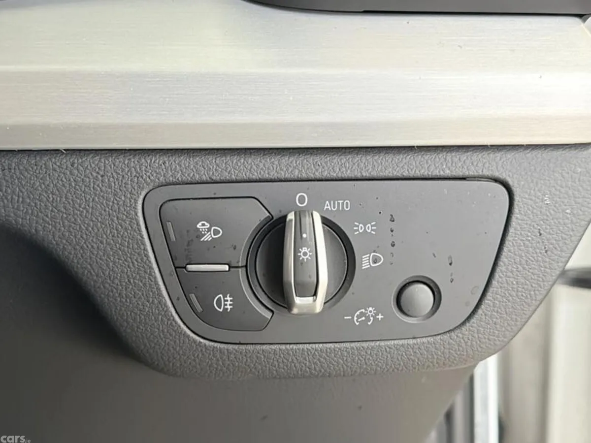 Audi Q5 SUV, Petrol Hybrid, 2023, White
