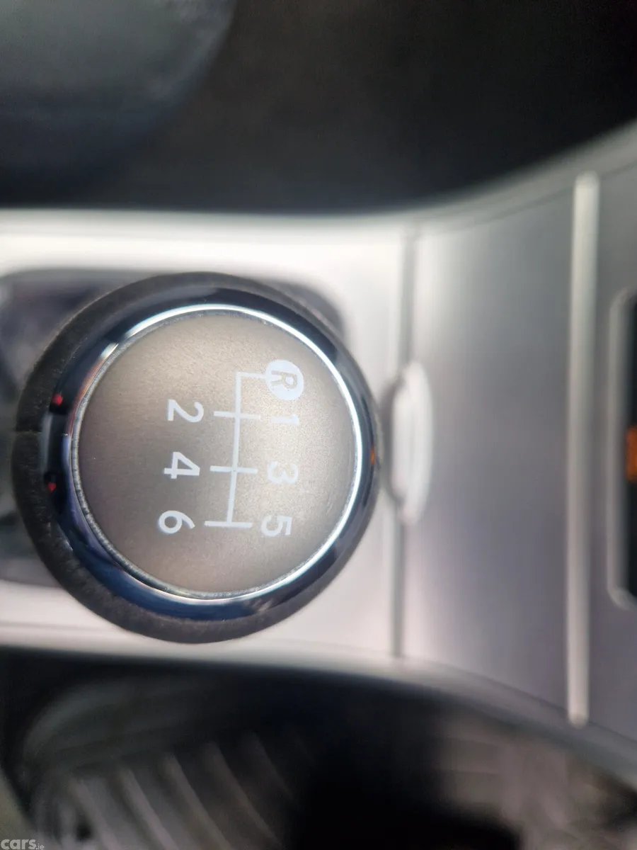 Toyota Corolla Saloon, Diesel, 2012, Silver
