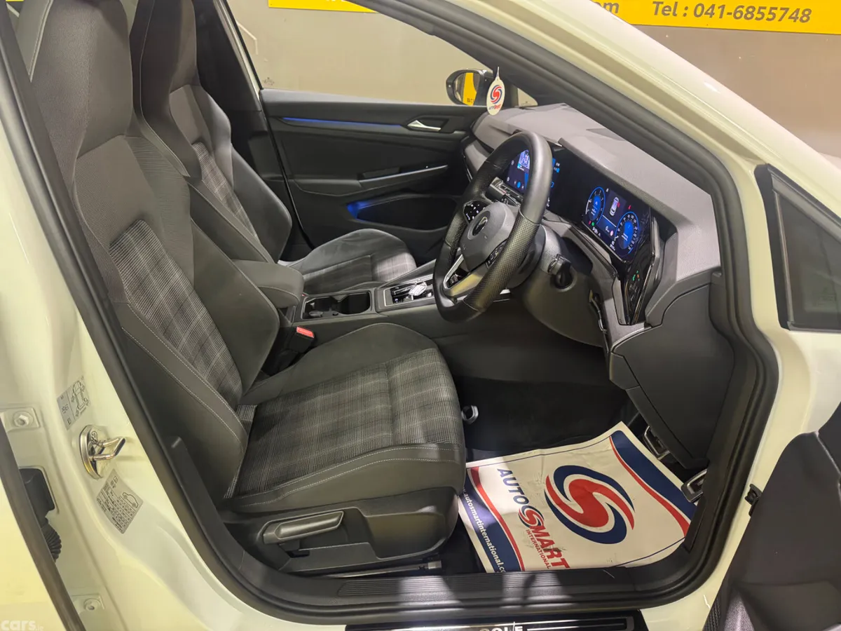 Volkswagen Golf Hatchback, Diesel, 2022, White