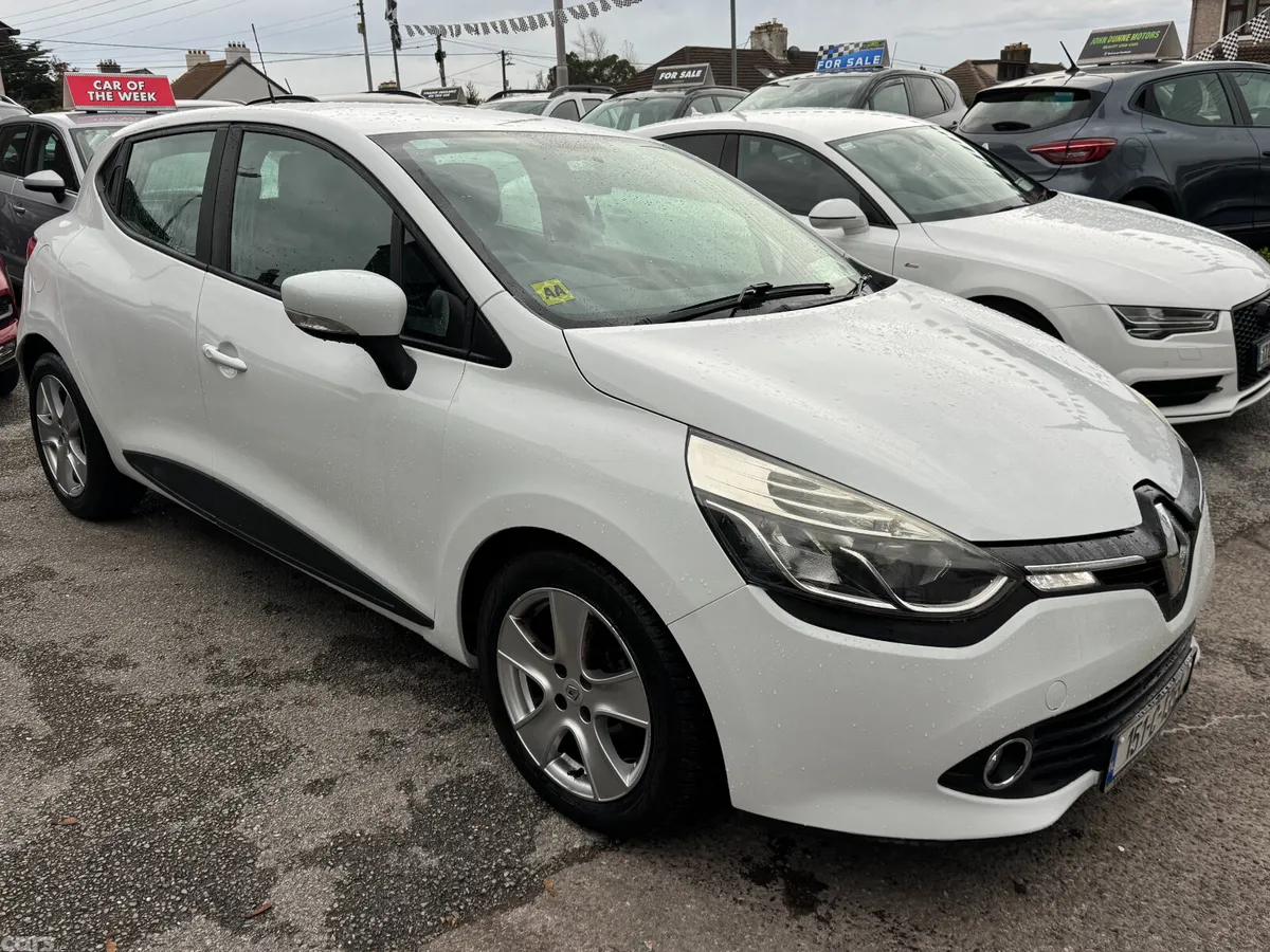 Renault Clio Hatchback, Petrol, 2015, White