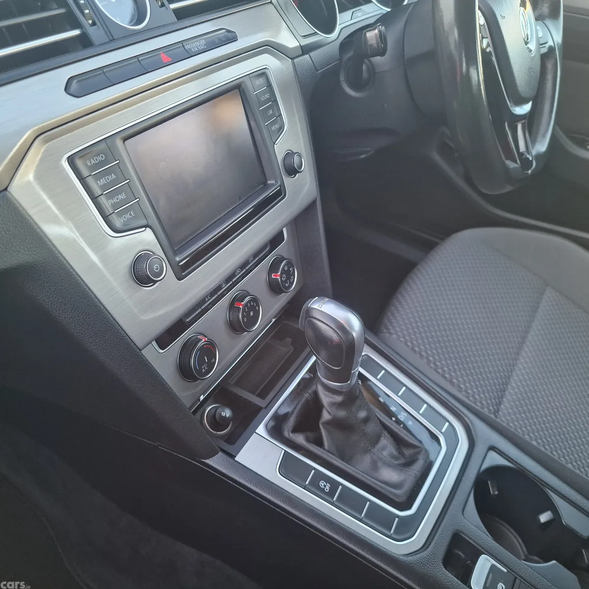 Volkswagen Passat Saloon, Diesel, 2017, Grey