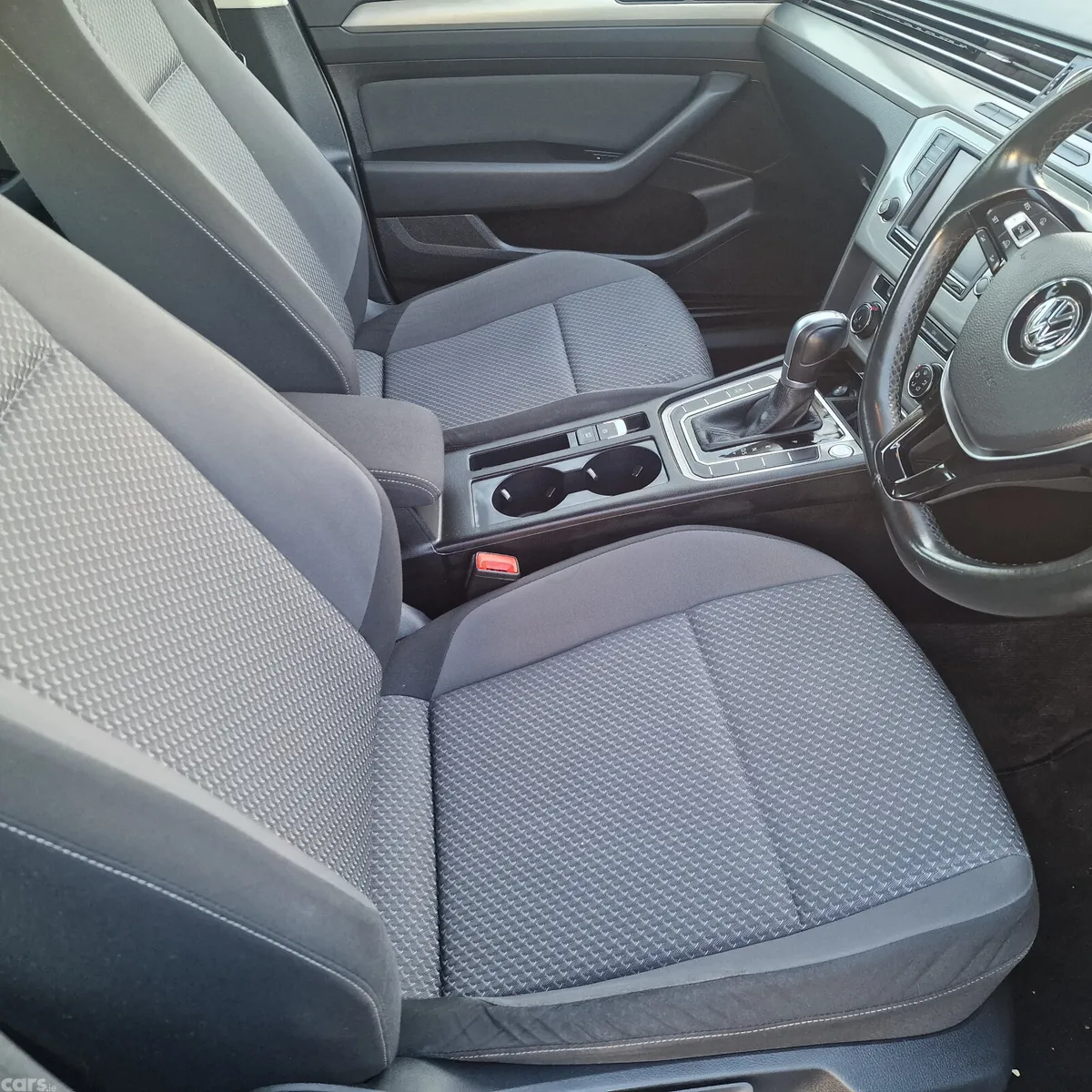 Volkswagen Passat Saloon, Diesel, 2017, Grey