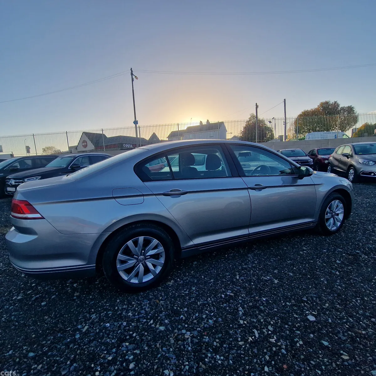 Volkswagen Passat Saloon, Diesel, 2017, Grey