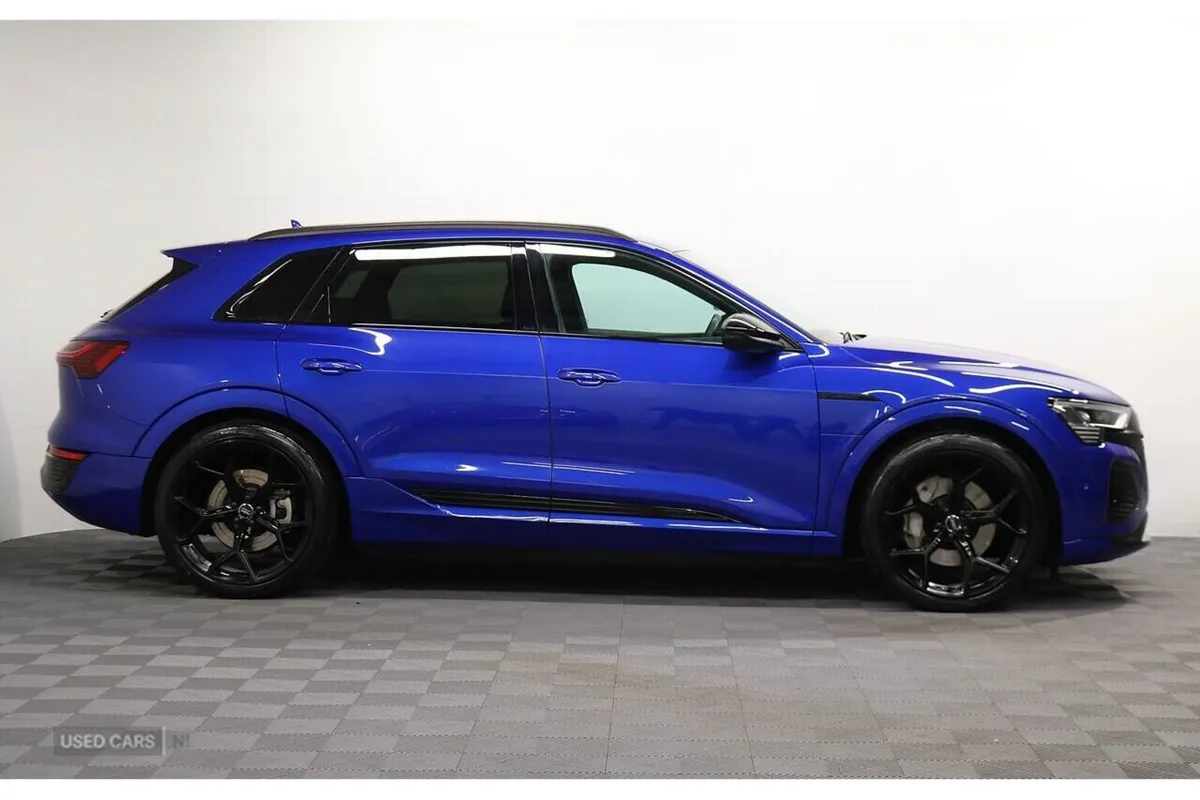 Audi Q8 SUV, Electric, 2024, Blue