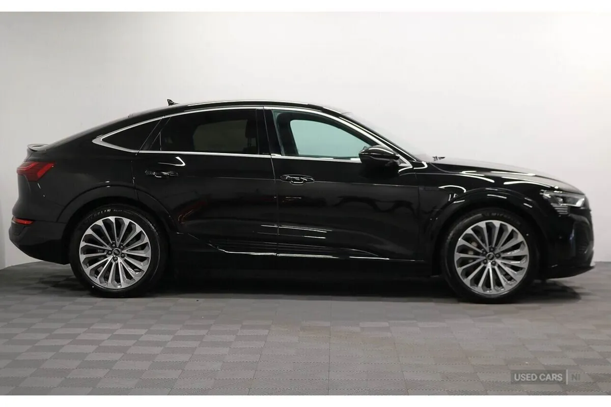 Audi Q8 SUV, Electric, 2023, Black