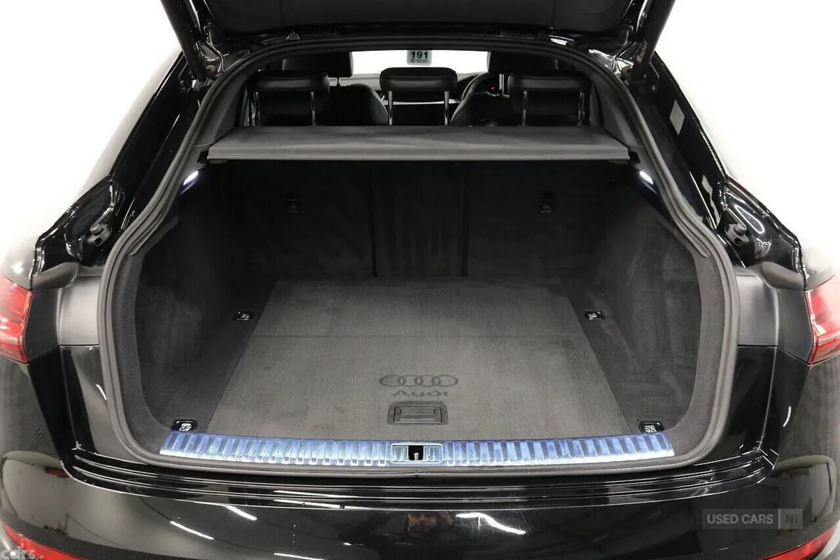Audi Q8 SUV, Electric, 2023, Black
