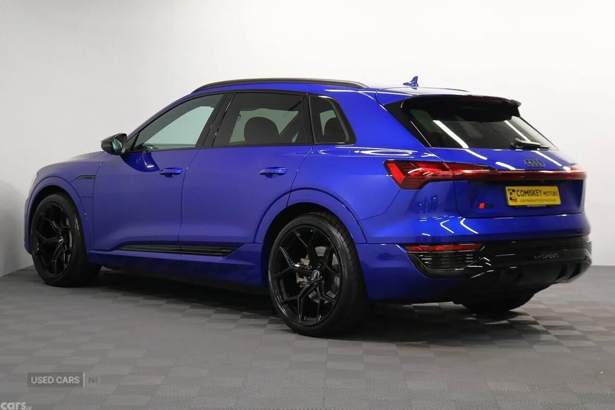 Audi Q8 SUV, Electric, 2024, Blue