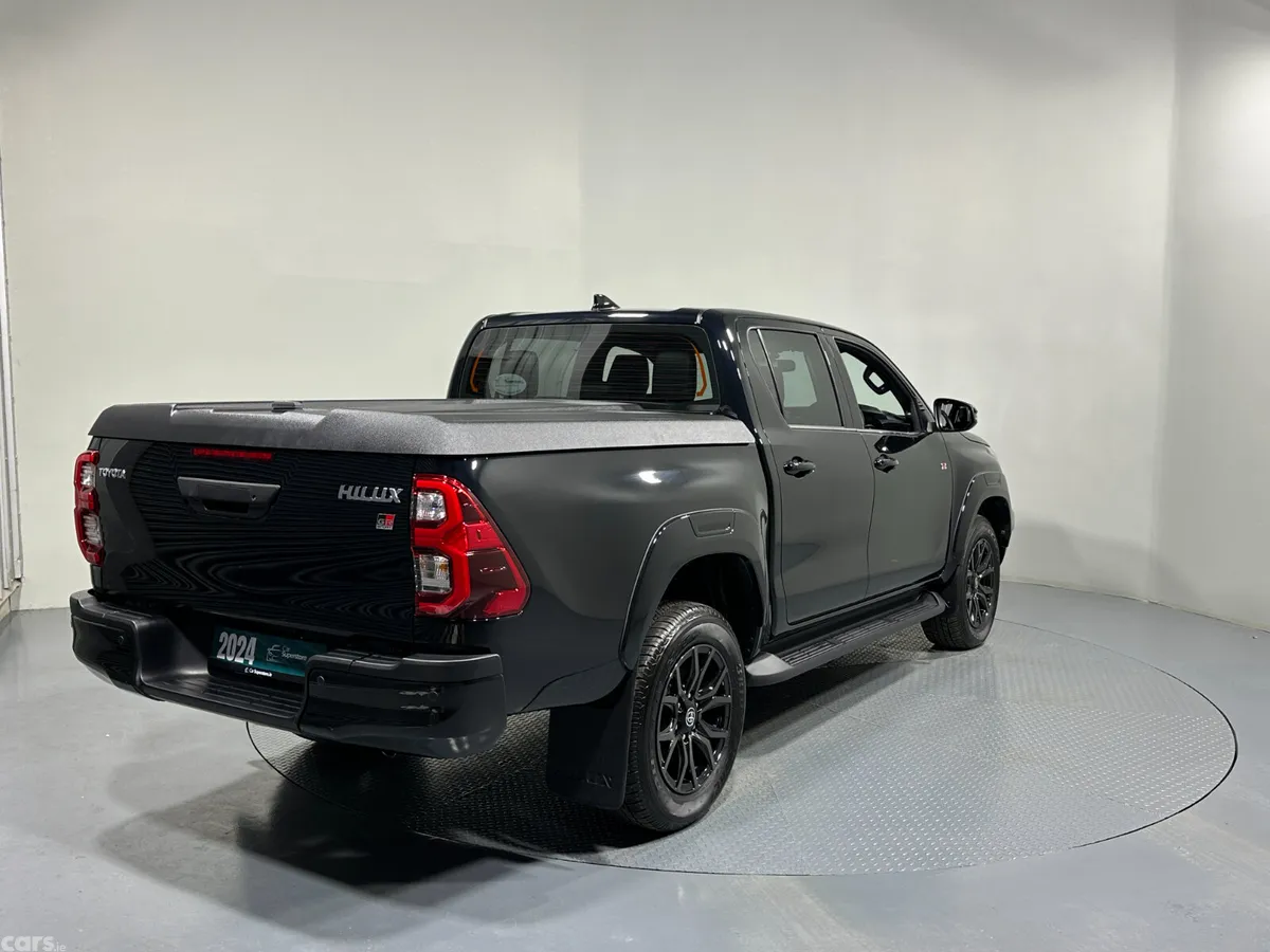 Toyota Hilux Pick Up, Diesel, 2024, Black