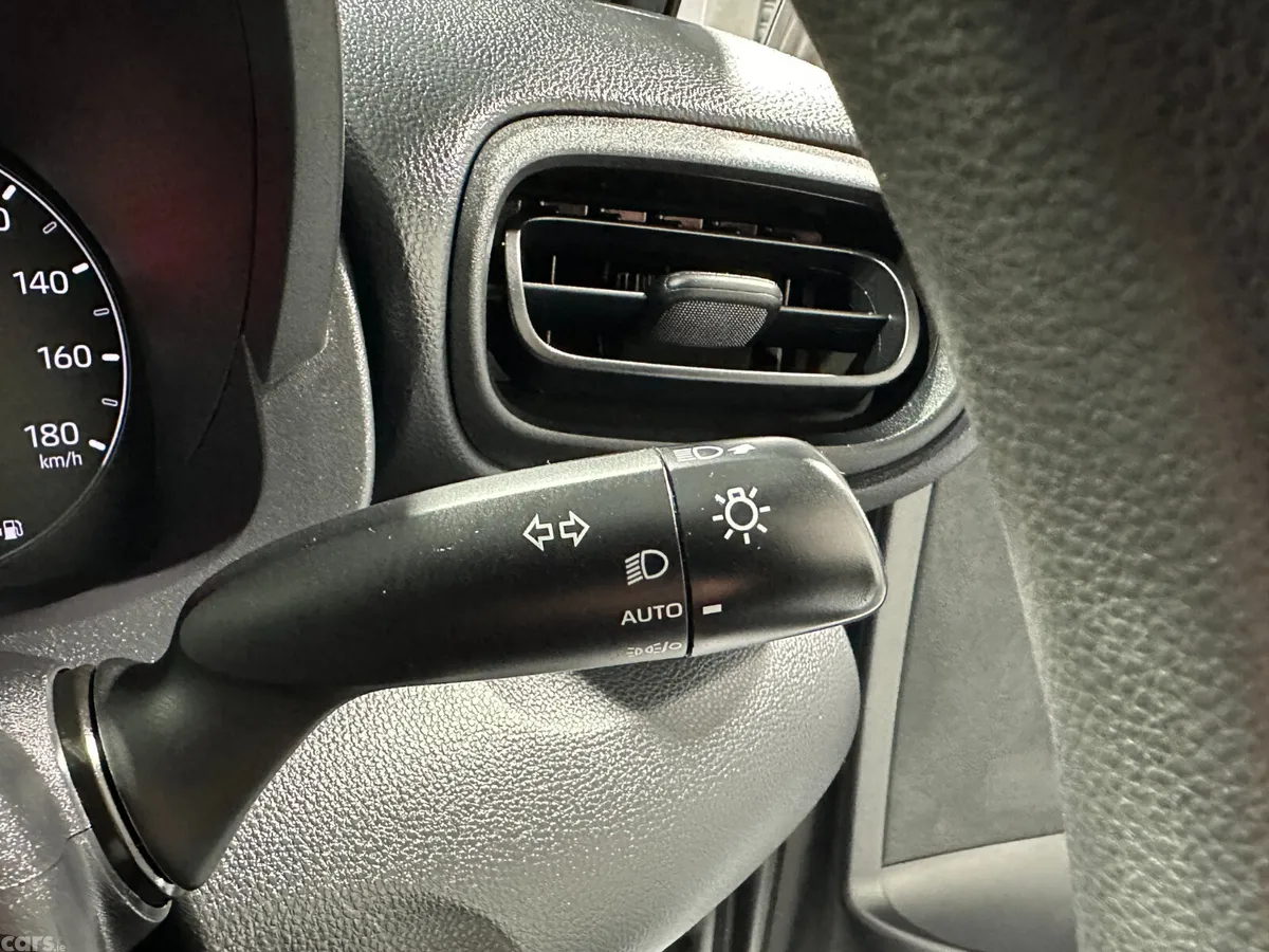Toyota Yaris Hatchback, Petrol Hybrid, 2023, Silver