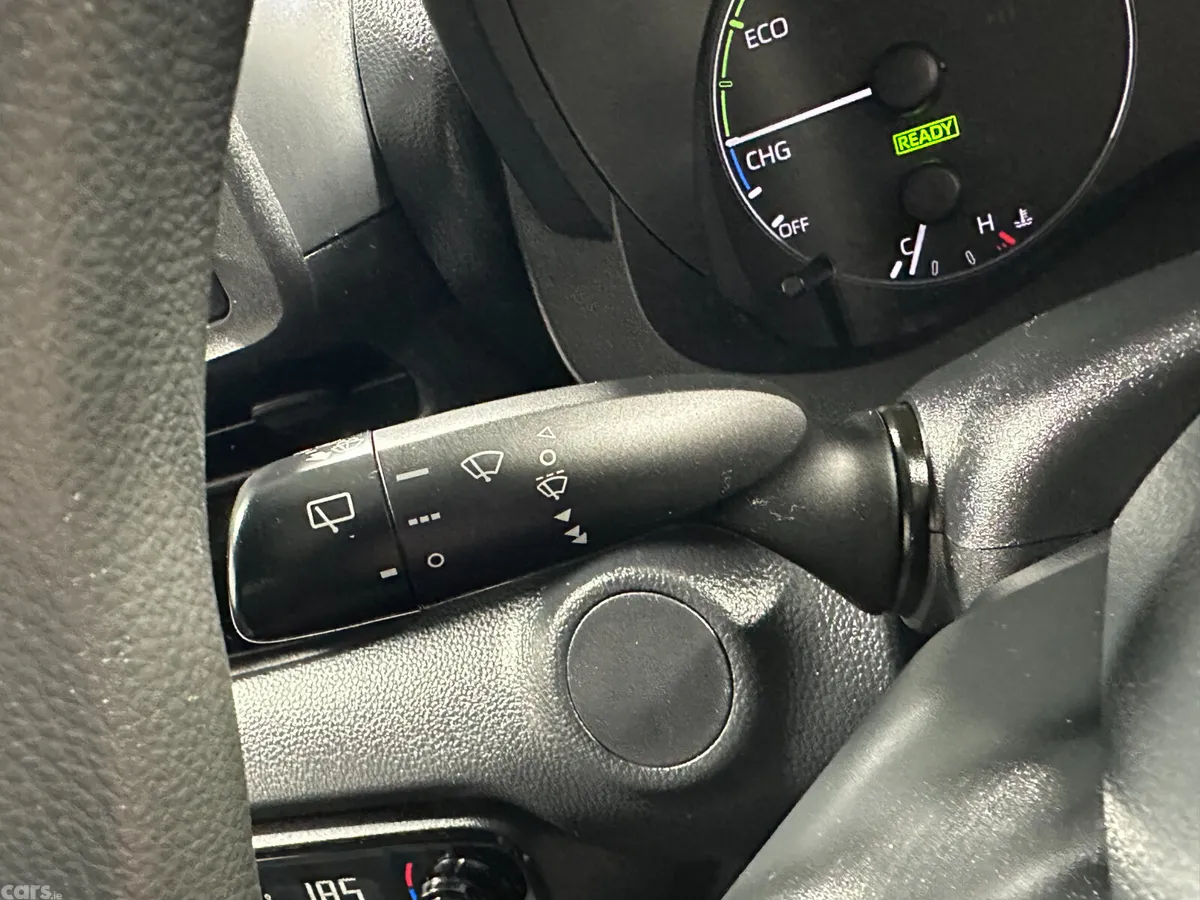 Toyota Yaris Hatchback, Petrol Hybrid, 2023, Silver
