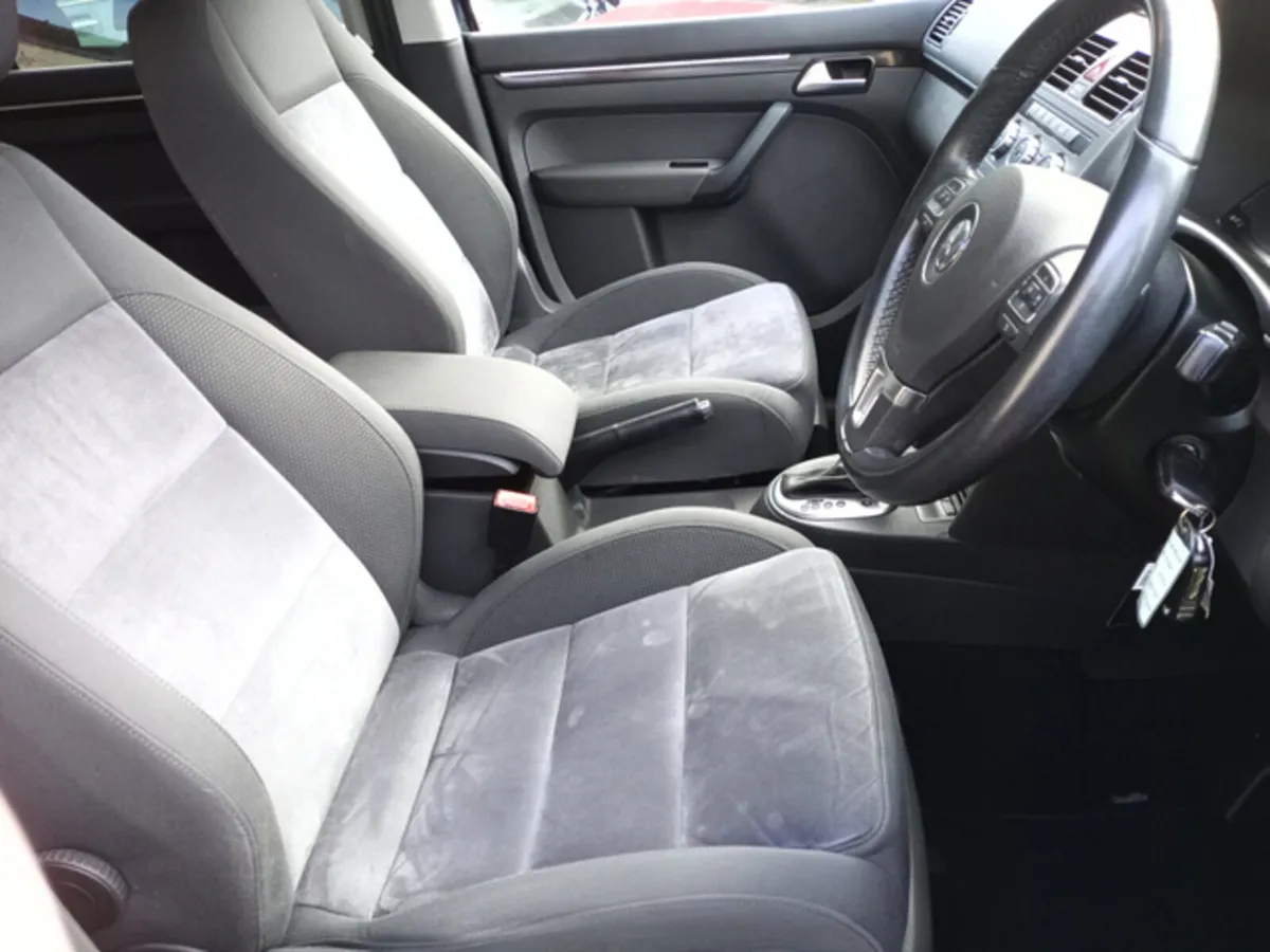 Volkswagen Touran MPV, Petrol, 2014, Black