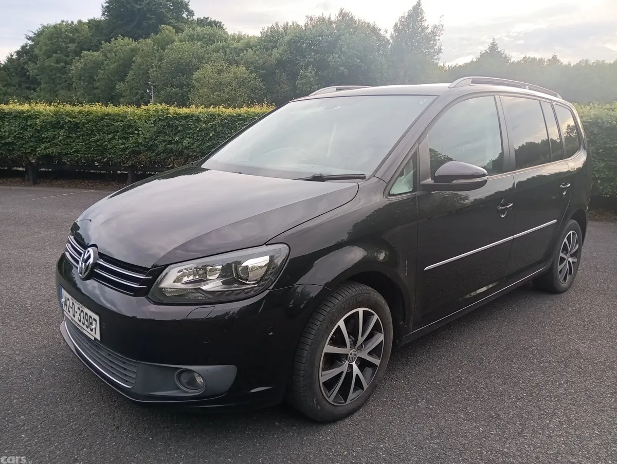 Volkswagen Touran MPV, Petrol, 2014, Black