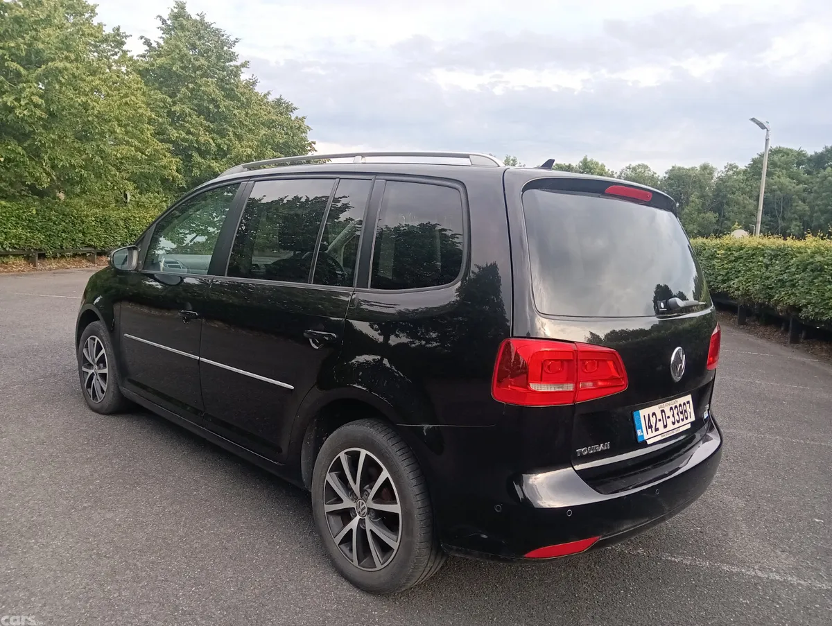 Volkswagen Touran MPV, Petrol, 2014, Black