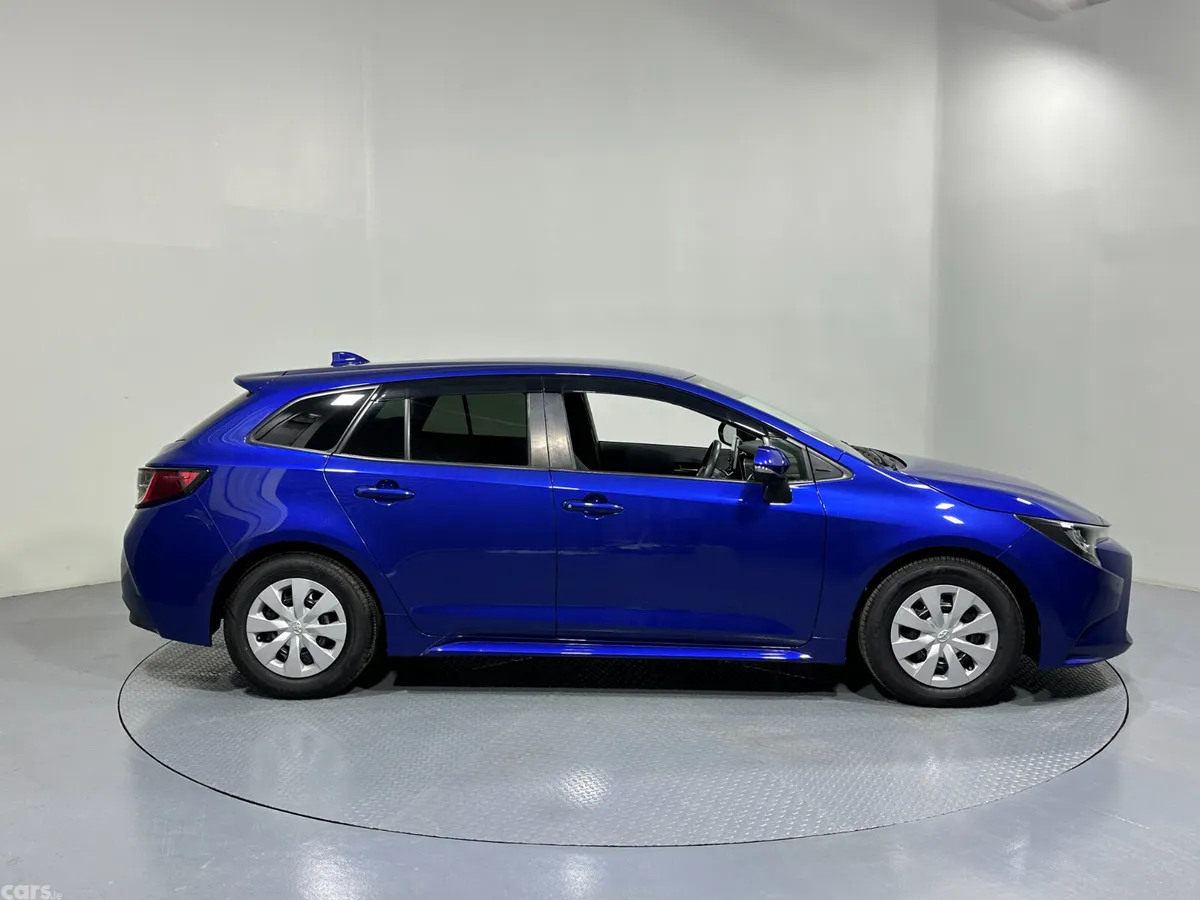 Toyota Corolla Estate, Petrol Hybrid, 2021, Blue