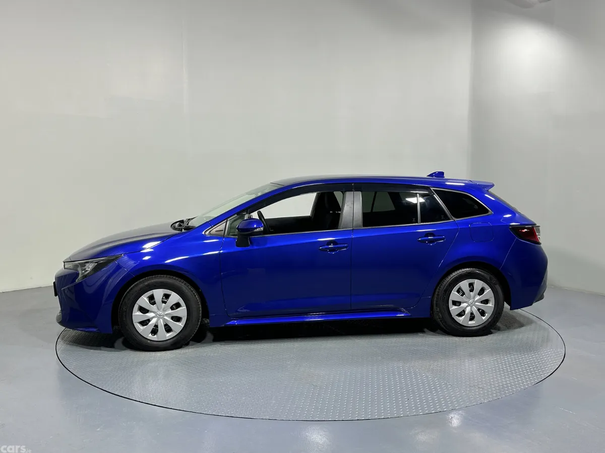 Toyota Corolla Estate, Petrol Hybrid, 2021, Blue