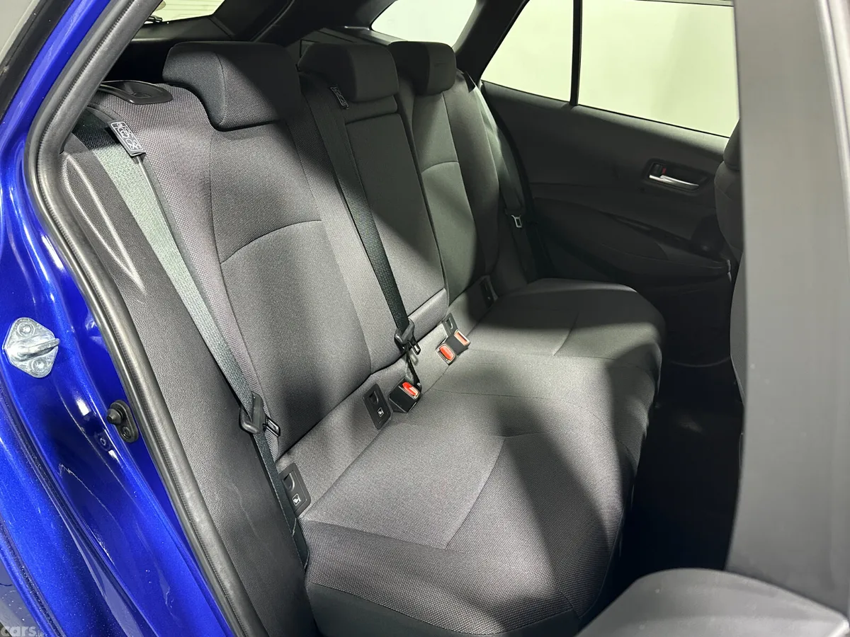 Toyota Corolla Estate, Petrol Hybrid, 2021, Blue