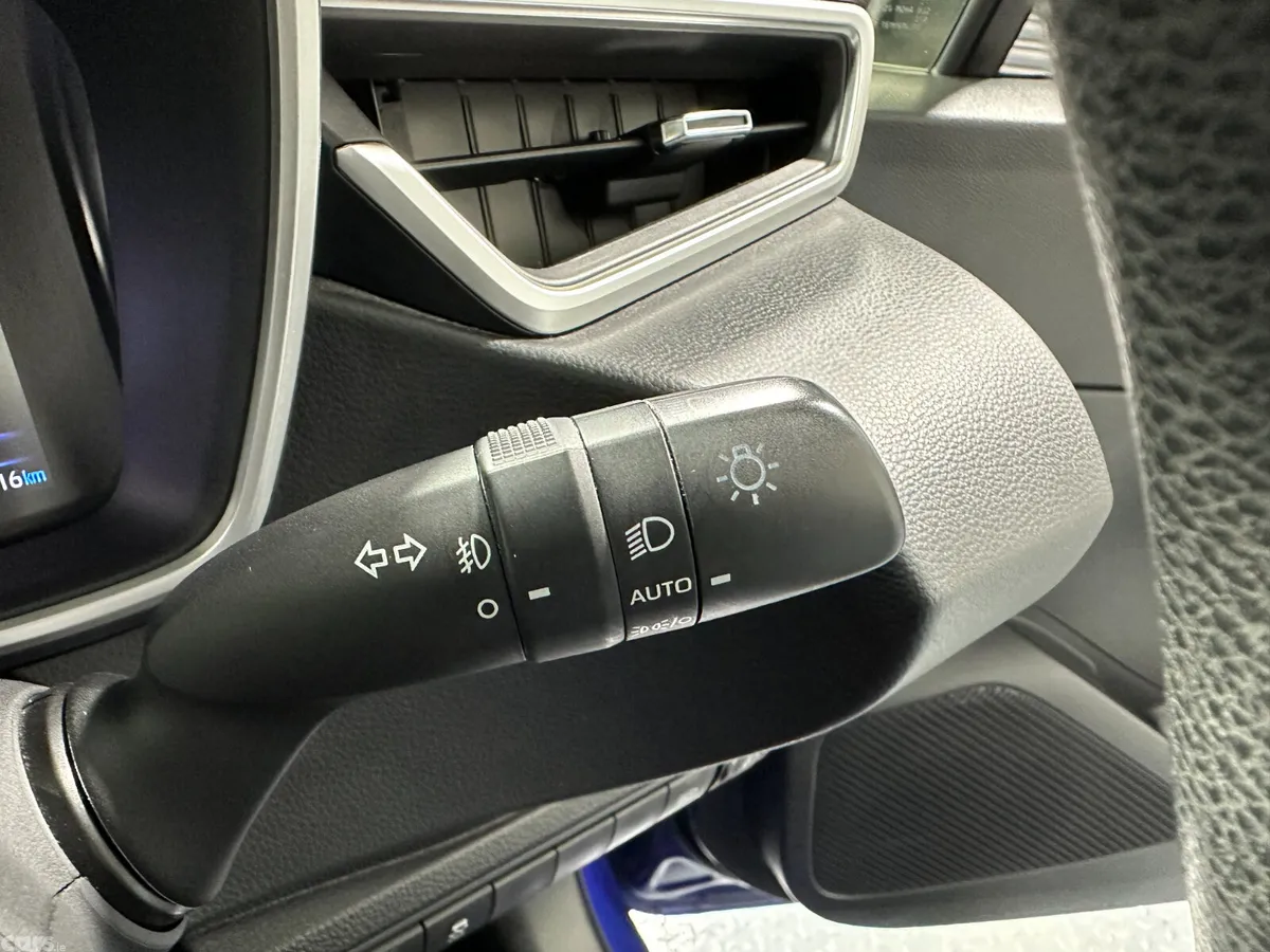 Toyota Corolla Estate, Petrol Hybrid, 2021, Blue
